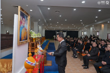 ถวาย