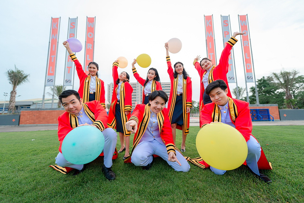 ปริญญาบัตร63_1