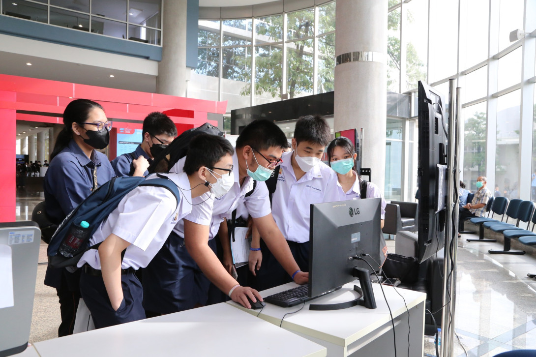 55.4.jpg เปิดบ้านคณะเทคโนโลยีสารสนเทศ