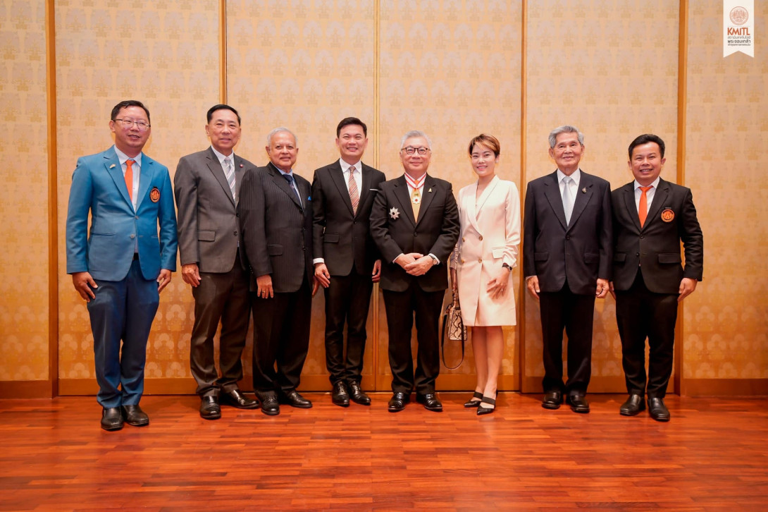 137.jpg นายกสภา